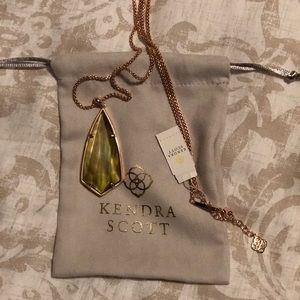 NWT Kendra Scott Carole necklace
